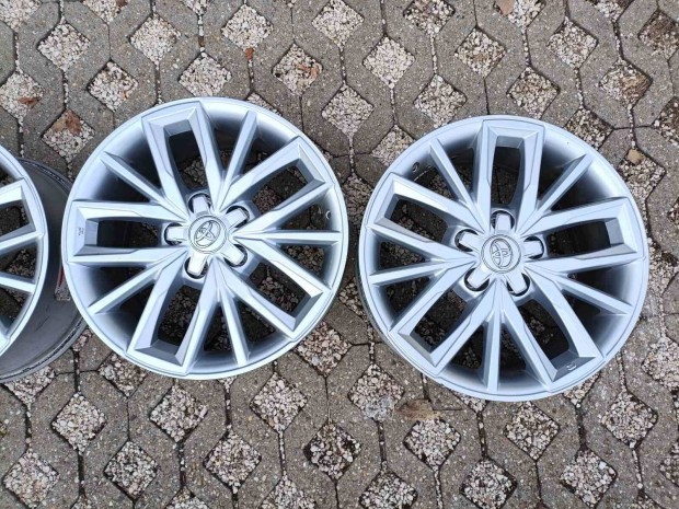 Toyota Corolla gyári r17' alufelni