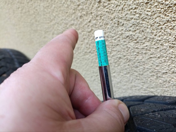 Toyota Corolla gy�ri r18' alufelni garnit�ra t�li gumival 