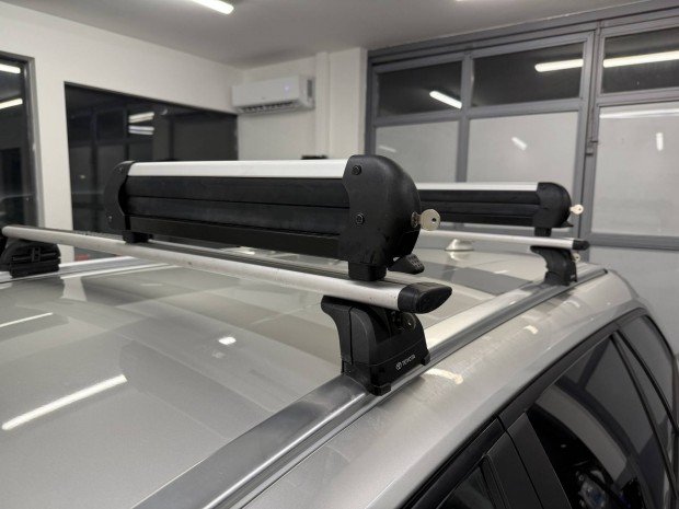 Toyota Corolla gyri tetcsomagtart 2019-tl