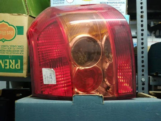 Toyota Corolla h�ts�l�mpa bal (5) 2004 -> 2006