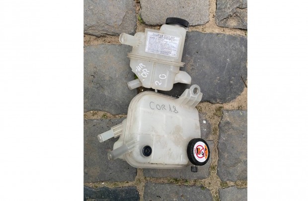 Toyota Corolla hibrid tágulási tartály