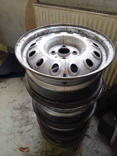 Toyota Corolla lemezfelni