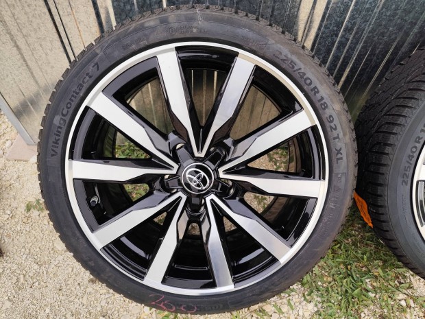 Toyota Corolla swace gyári alufelni 5x114,3 18"
