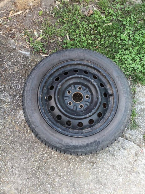 Toyota Corolla tli gumi 4db R16 205 55 tbb tipusra j