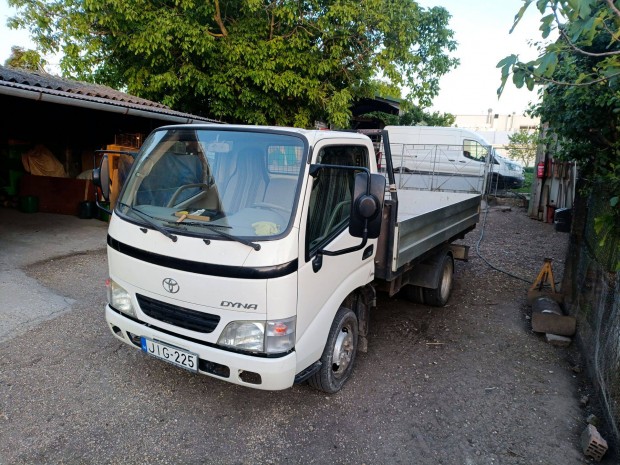 Toyota Dina kisteherautó