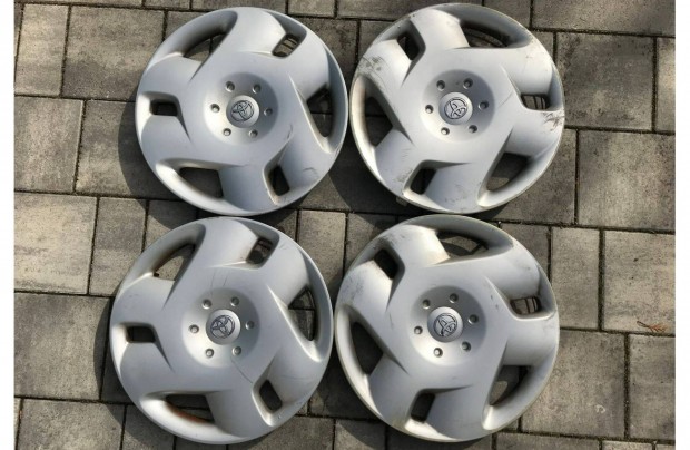 Toyota Disztrcsa 15" (Gyri)