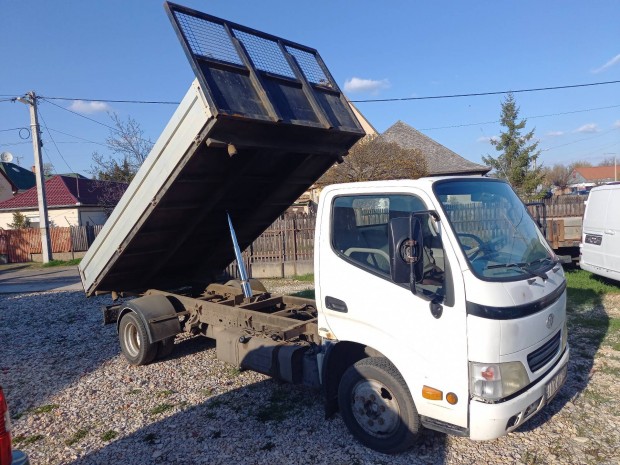 Toyota Dyna 150 billencs elad. 