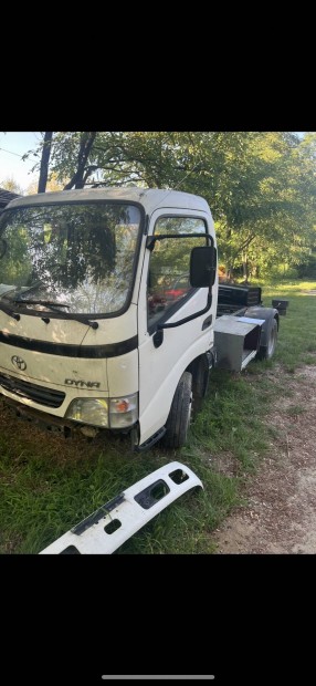 Toyota Dyna 2.5 D4D 3.0 D4D alkatrszei eladok