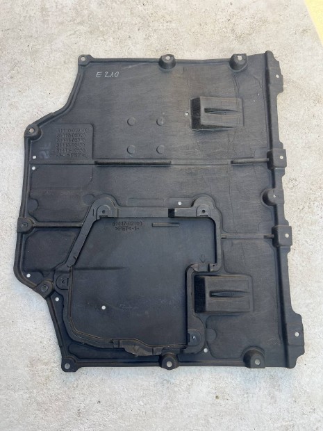 Toyota E210 motorved tepsi