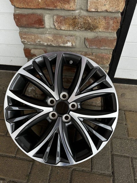 Toyota Gyri 6.5x17" 5x114.3 ET50 j szett