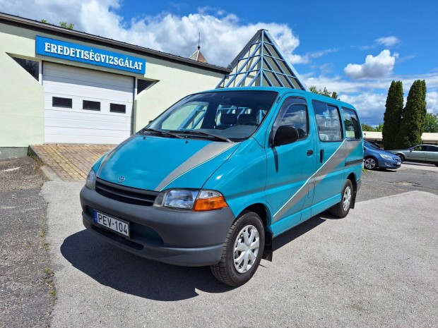 Toyota HI-ACE Hiace 2.4 D Combi 9 SZEM. Magyaro...