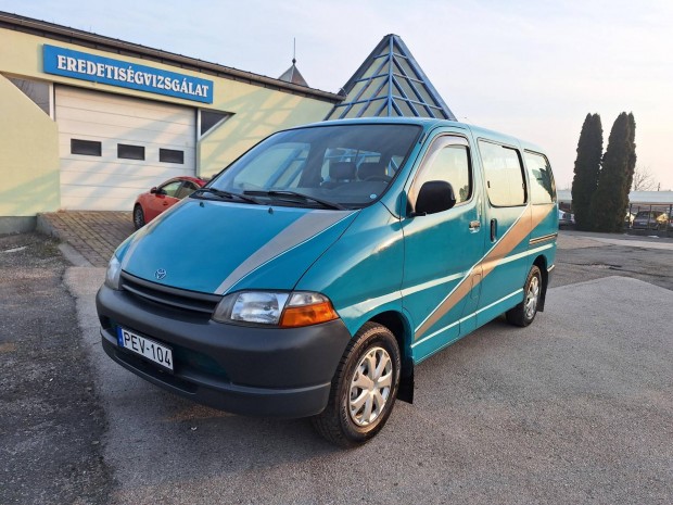 Toyota HI-ACE Hiace 2.4 D Combi 9 SZEM. Magyaro...