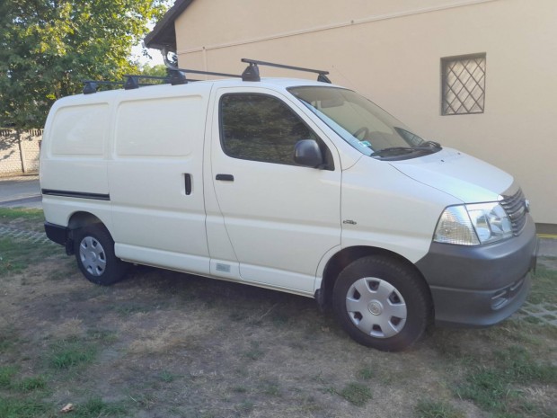 Toyota HI-ACE Hiace 2.5 D-4D Panel Van Comfort...