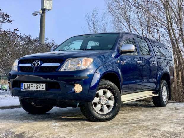 Toyota HI Lux Hilux 2.5 D-4D 4x4 Double SR Magy...