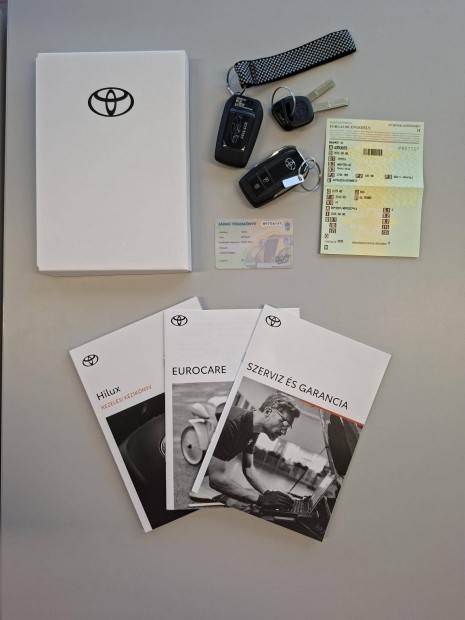 Toyota HI Lux Hilux 2.8 D-4D 4x4 Double Invinci...