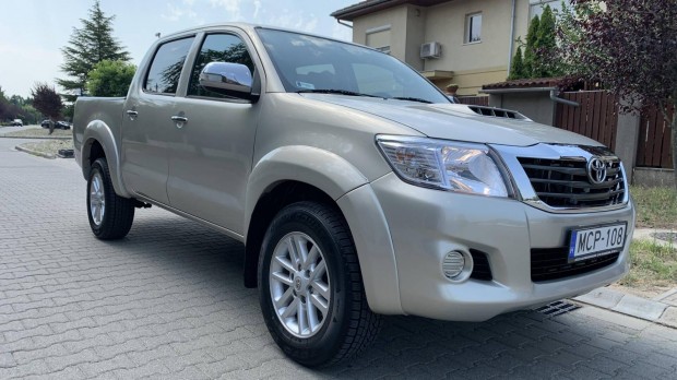 Toyota HI Lux Hilux 3.0 D-4D 4x4 Double SR+ Lea...