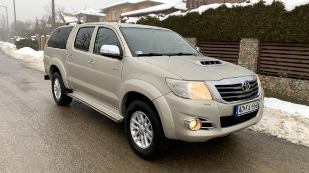 Toyota HI Lux Hilux 3.0 D-4D 4x4 Double SR+ Lea...