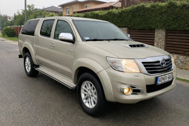 Toyota HI Lux Hilux 3.0 D-4D 4x4 Double SR+ Lea...