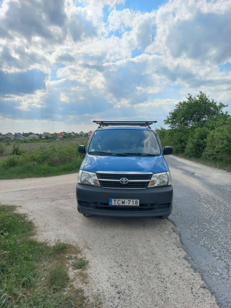 Toyota Hi-Ace