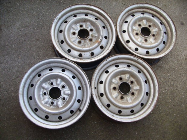 Toyota Hiace 14" felni 95ig gyártott modellekre eladó