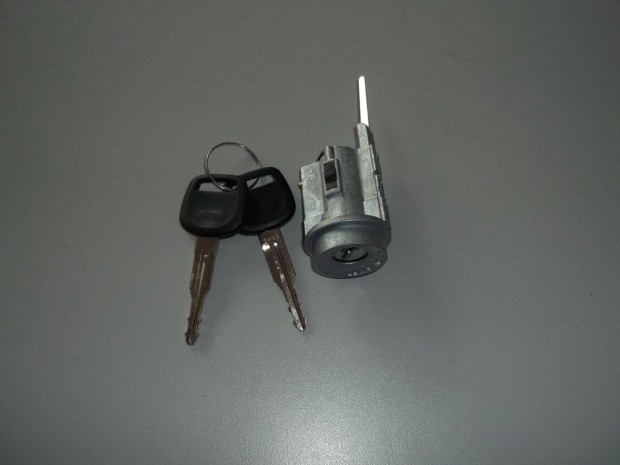 Toyota Hiace 1995-2011 Gyújtáskapcsoló betét 2db kulcsal