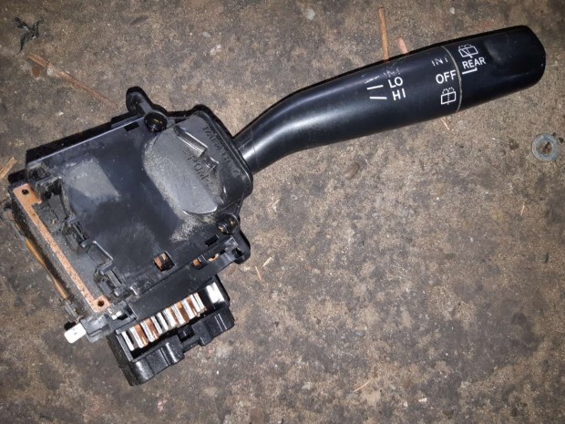 Toyota Hiace Ablakt�rl� Kapcsol�