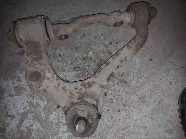 Toyota Hiace Bal Els� Fels� Leng�kar