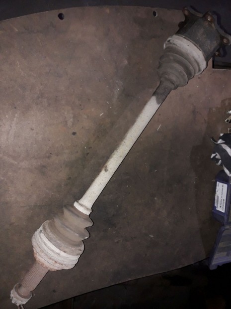 Toyota Hiace Bal H�ts� F�ltengely