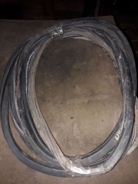 Toyota Hiace Bal Tol�ajt� Gumik�der