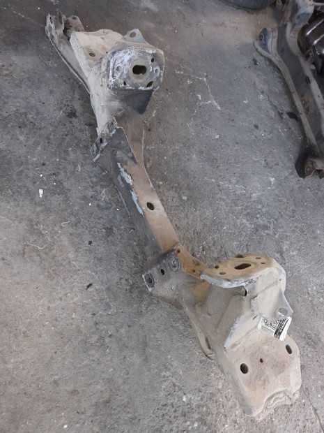 Toyota Hiace Első Bölcső
