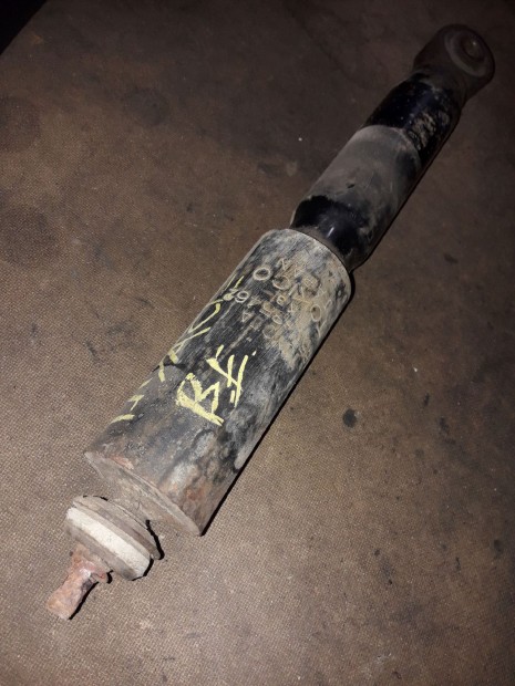 Toyota Hiace Els� Leng�scsillap�t�