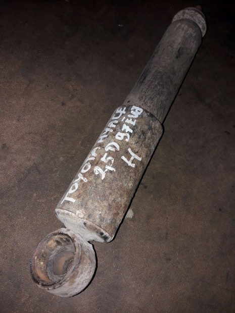 Toyota Hiace H�ts� Leng�scsillap�t�