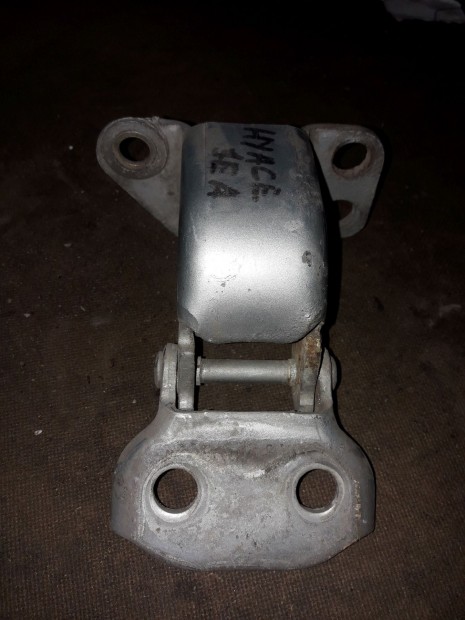 Toyota Hiace Jobb Els� Als� Ajt�zsan�r