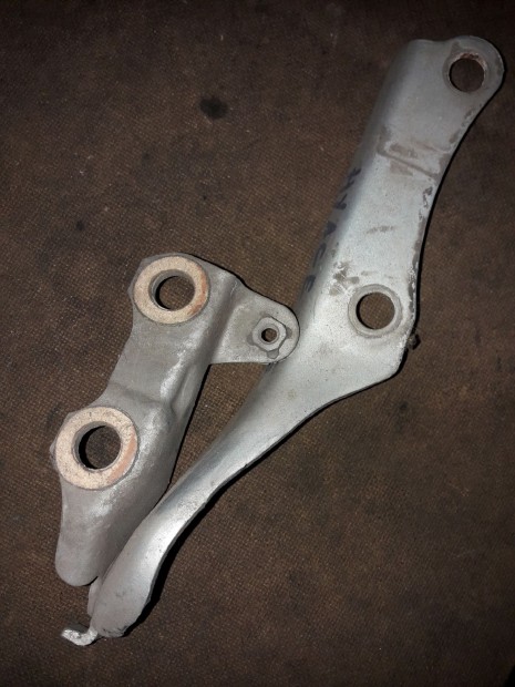 Toyota Hiace Jobb Motorh�ztet� Zsan�r