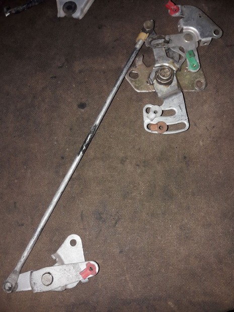 Toyota Hiace Jobb Tol�ajt� Z�rszerkezet