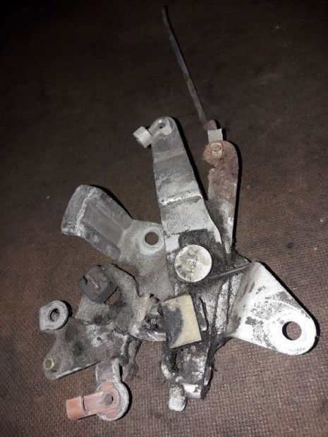 Toyota Hiace Jobb Tol�ajt� Z�rszerkezet