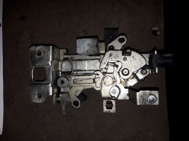 Toyota Hiace Jobb Tol�ajt� Z�rszerkezet