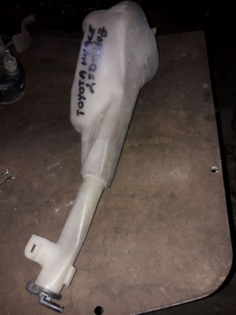 Toyota Hiace Kiegyenl�t� Tart�ly