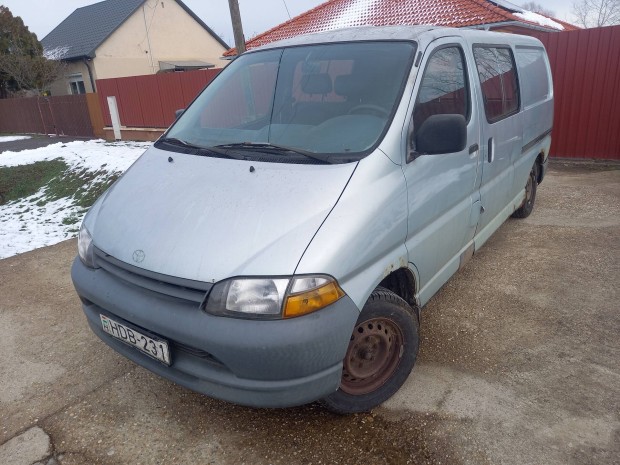 Toyota Hiace Long 2.4D