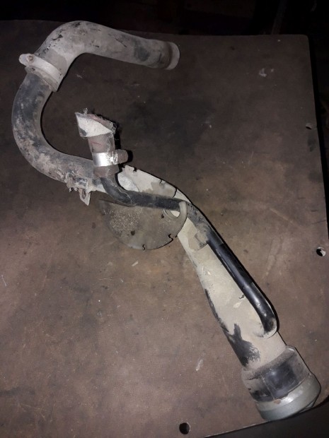 Toyota Hiace �zemanyag Bet�lt� Cs�