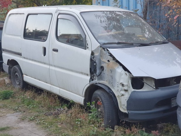 Toyota Hiace alkatrszek 