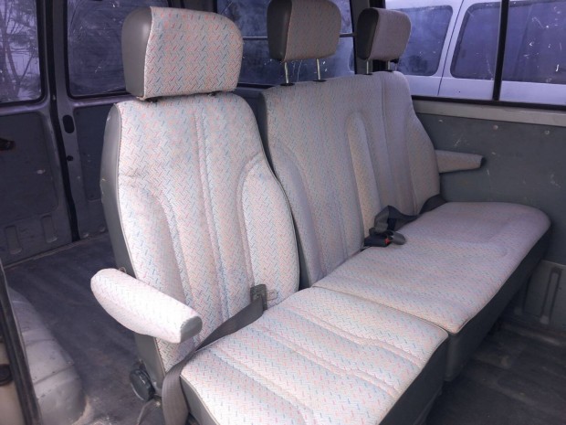 Toyota Hiace kzps lssor biztonsgi vvel,fejtmlval,kartmasszal