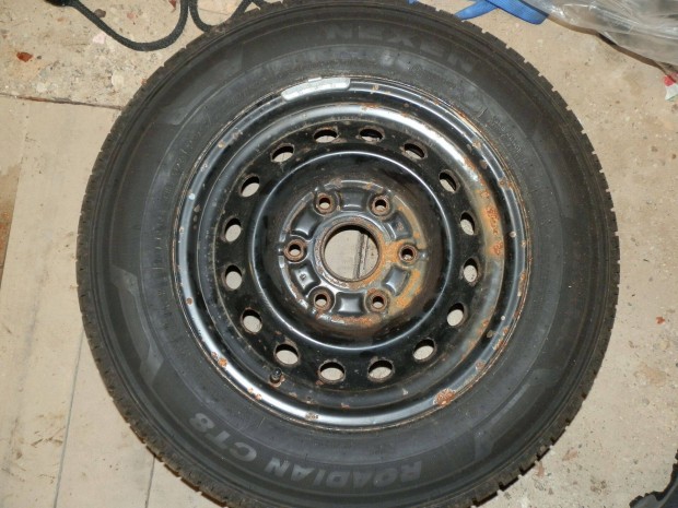 Toyota Hiace ny�rigumi+lemezfelni