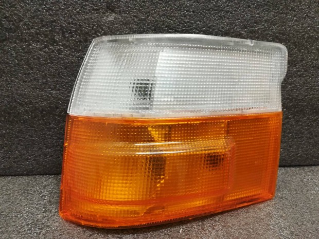 Toyota Hiace villogó-helyzetjelző bal 1989 ->1995 üres