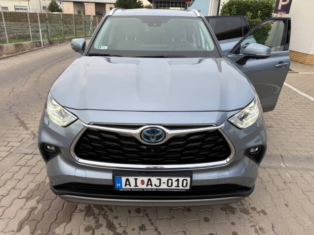Toyota Highlander megkmlt, jszer llapotban elad !