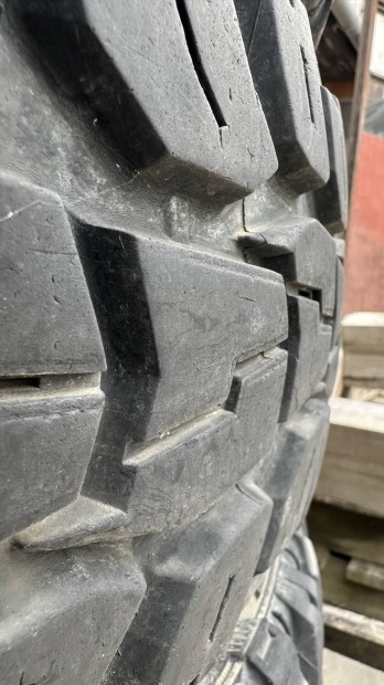 Toyota Hilux 16 alufelni, terepgumival