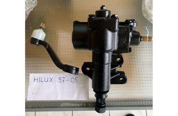 Toyota Hilux 1997-2005 alkatrész, új kormánymű eladó