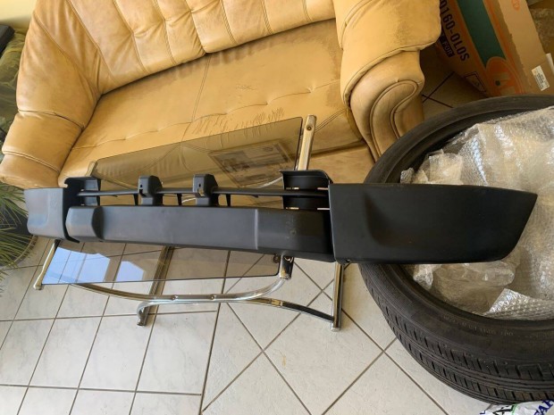 Toyota Hilux 2001-2005 alkatrész, új első lökhárító alatti spoiler