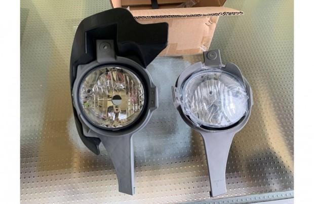 Toyota Hilux 2005-2008 alkatrészek, új ködfényszóró ködlámpa