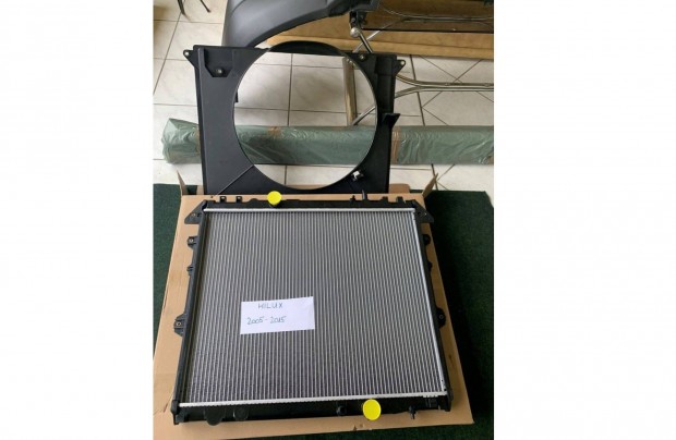 Toyota Hilux 2005-2015 alkatrsz, j ventiltor keret ventiltorkeret